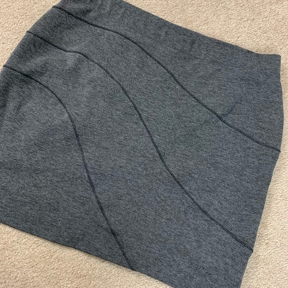 Simply Vera Vera Wang Dresses & Skirts - SimplyVera Vera Wang Gray Stretch Skirt Size Large